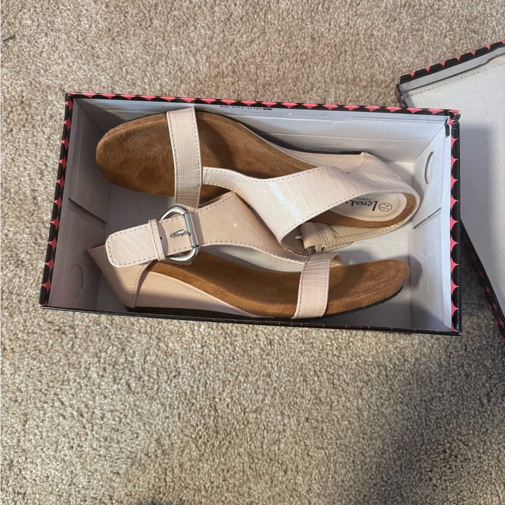 Women's Cream Sandals